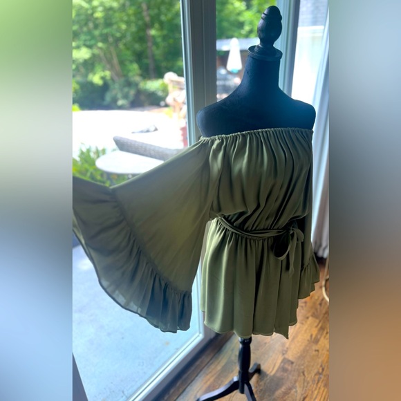 100% silk versatile romper! So stylish and comfortable. - Picture 5 of 7